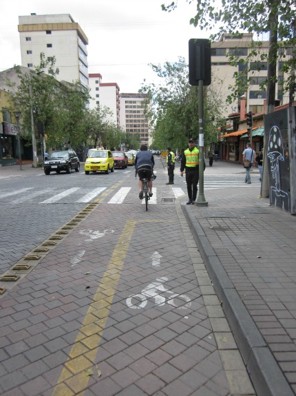 EcuadorBikePathBIG