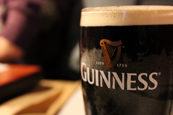 La Guinness diventa vegan: addio alla colla di pesce nella produzione della  birra - greenMe