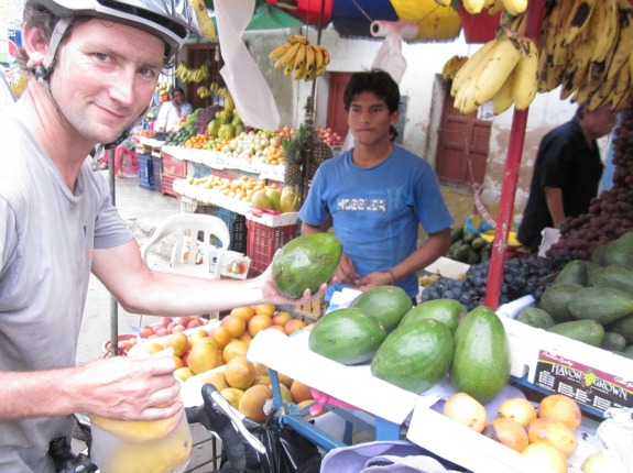 PeruMarketsFoodAvosBIG